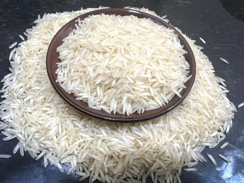 تصویر 4 از برنج طارم محلی گیلان با دانه‌های خوش‌فرم و عطر ماندگار